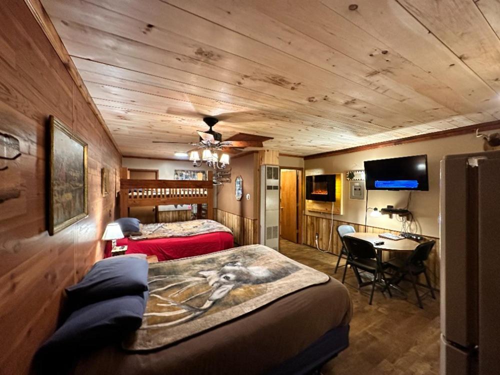 Best Bear Lodge & Campground Irons Dış mekan fotoğraf