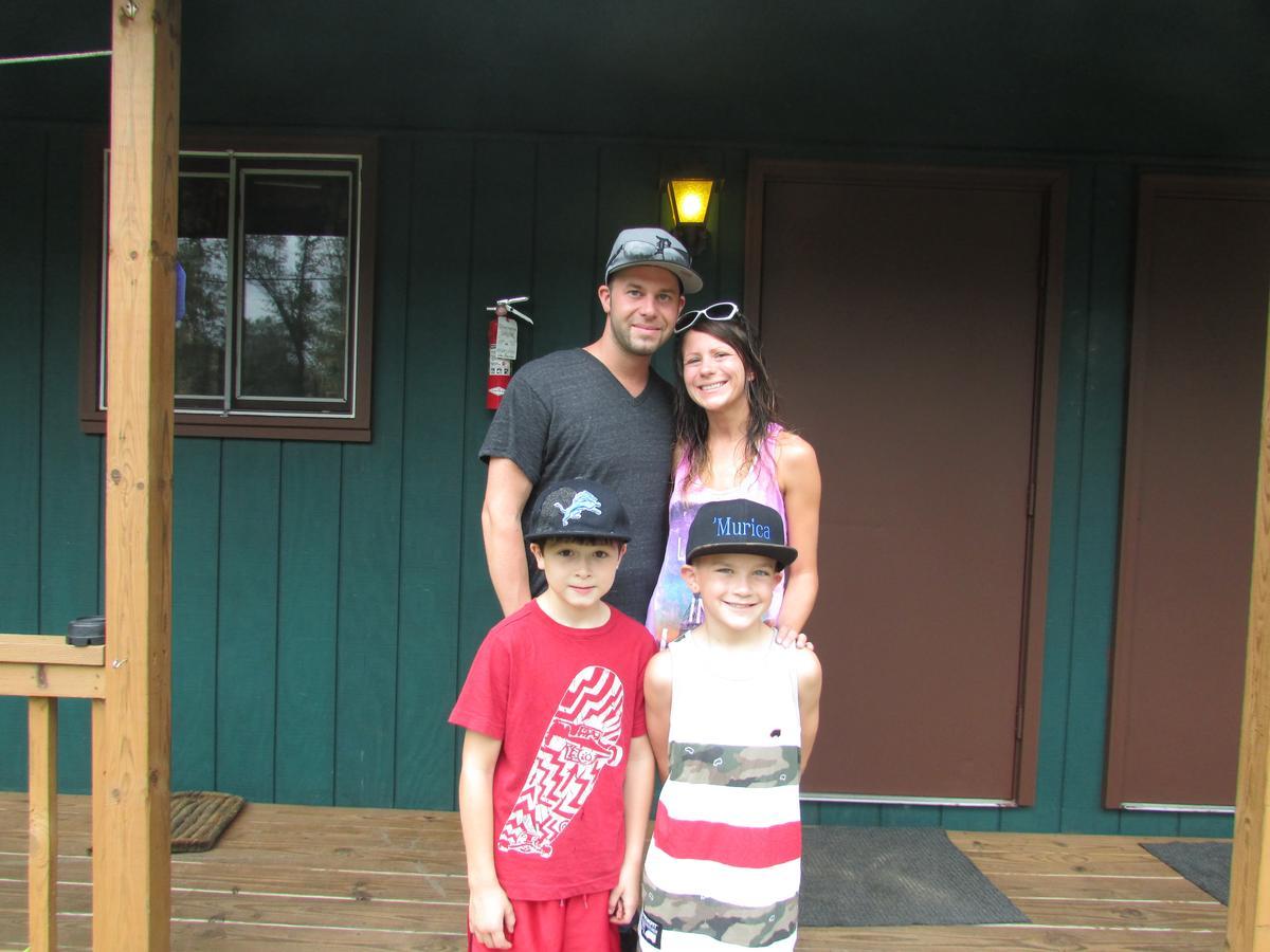 Best Bear Lodge & Campground Irons Dış mekan fotoğraf