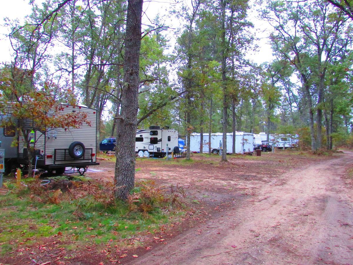 Best Bear Lodge & Campground Irons Dış mekan fotoğraf